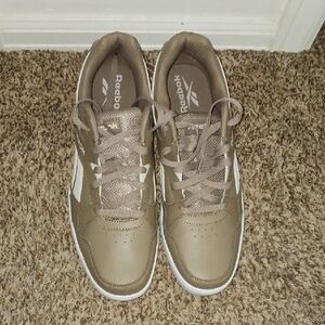 NWOT Reebok Galaxy 1 Sneakers